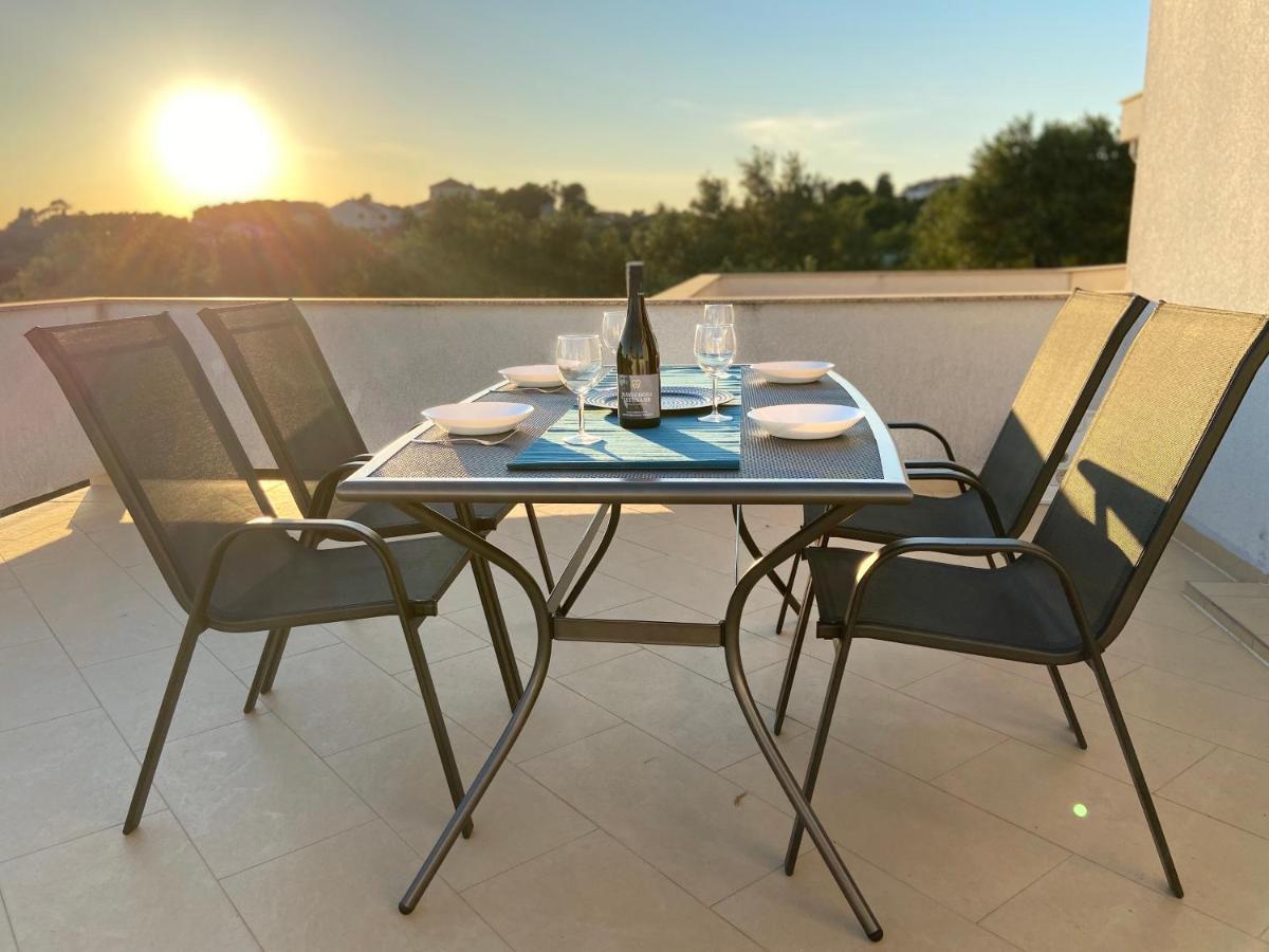 Apartments Pijaza Банёл Экстерьер фото
